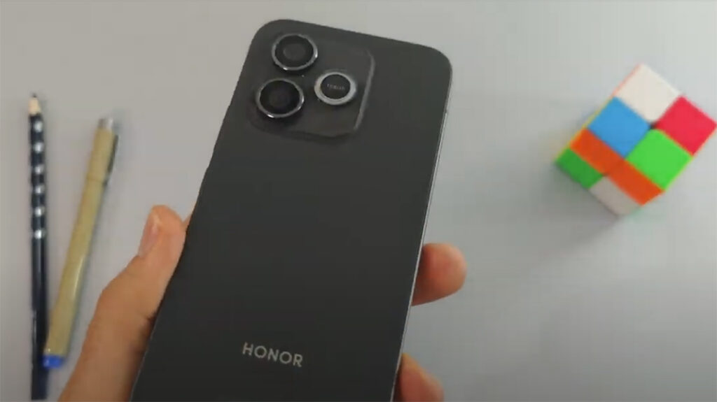 honor-600-lite-recenzija-telefona