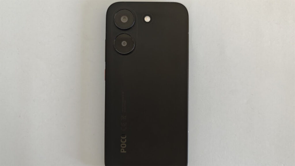 poco-x8-pro-recenzija-telefona