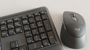Logitech-Signature-Comfort-Plus-MK880